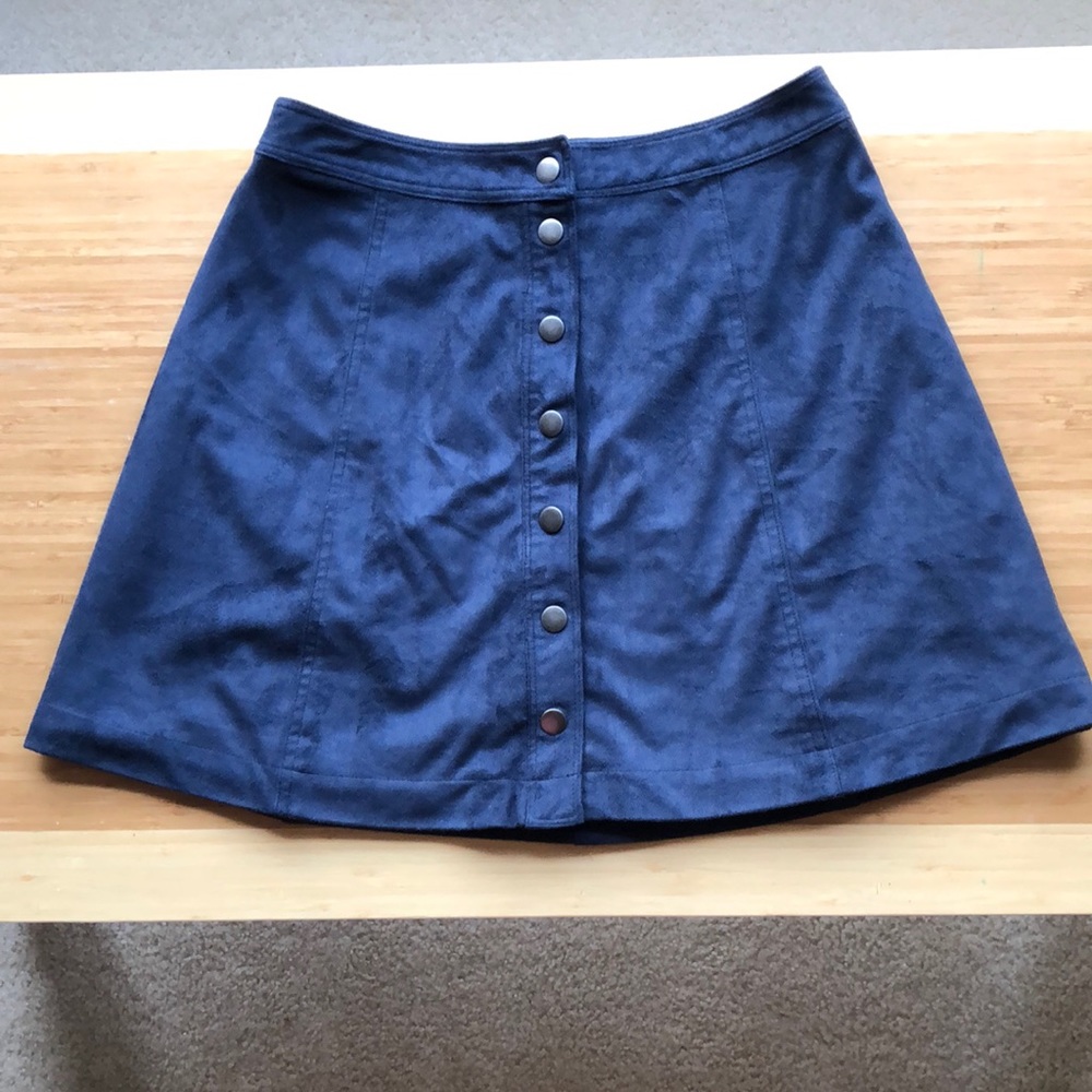 Aeropostale A-line Button up Skirt- Size 4 (EUC)